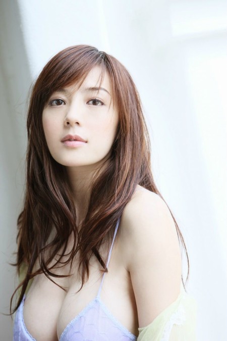 綺麗な女性の巨乳は、素敵でエロい
