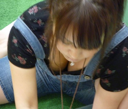 巨乳の谷間が素晴らしい