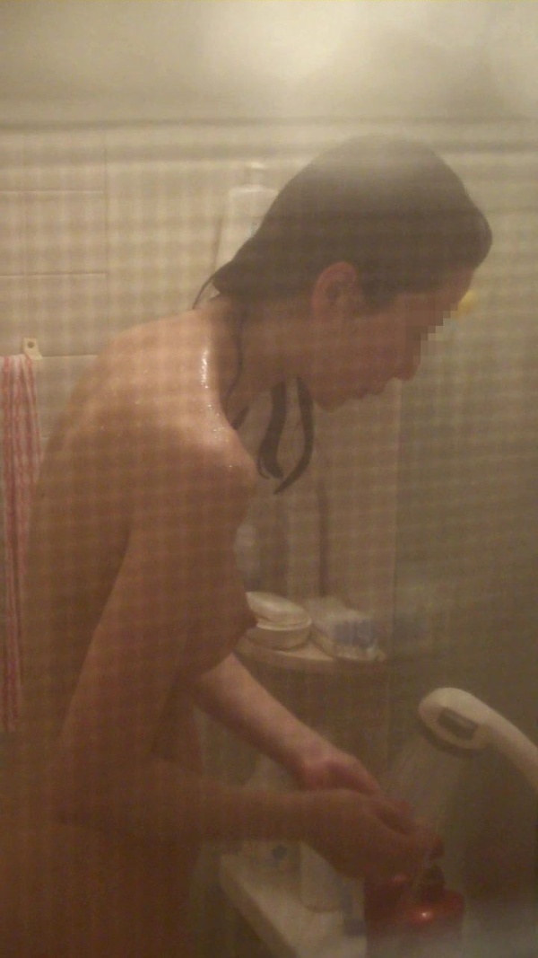 風呂に入ってる裸の素人さん (18)