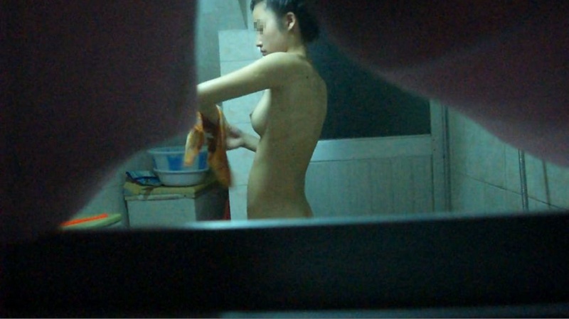 風呂に入ってる裸の素人さん (12)