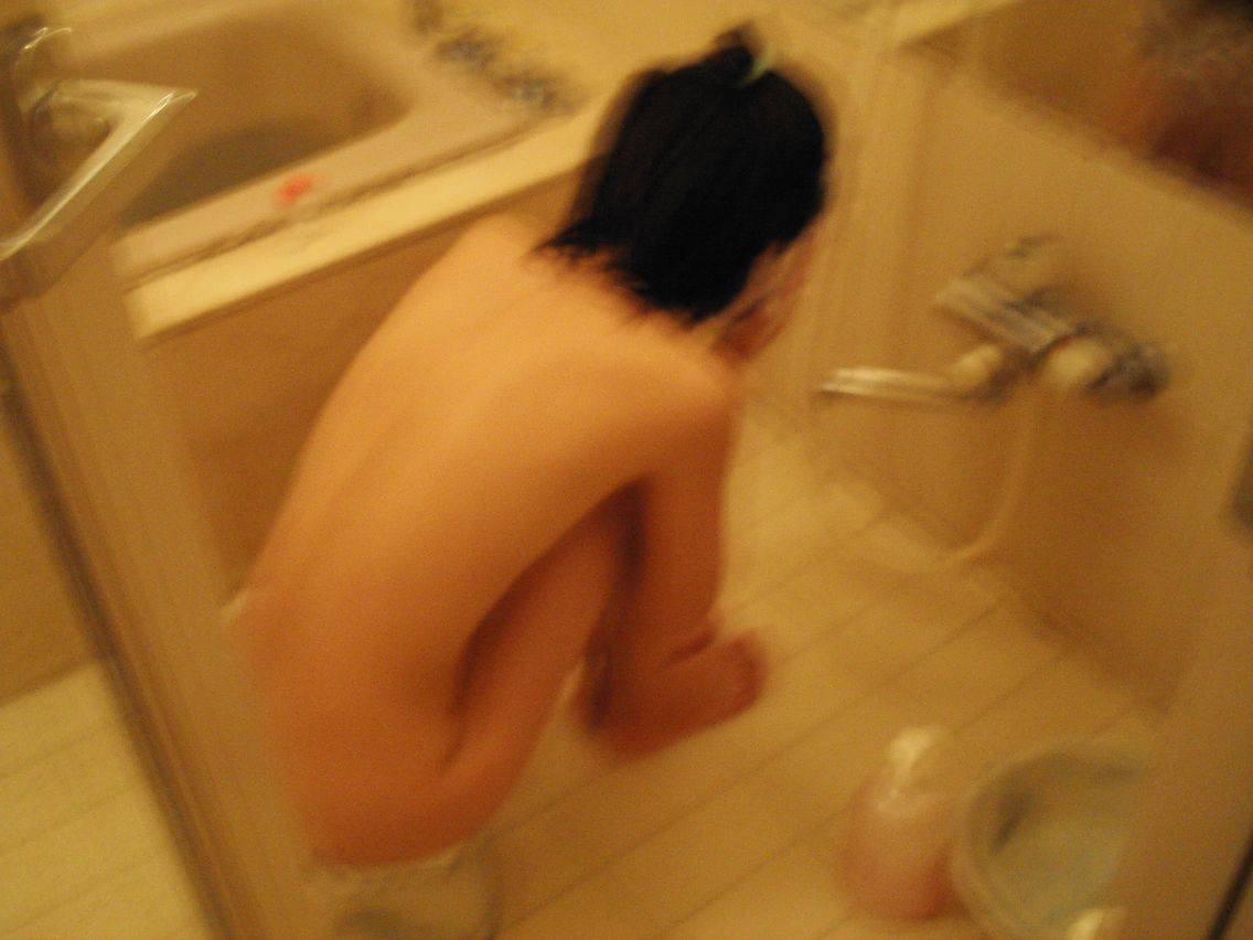 入浴中な素人ヌード (13)