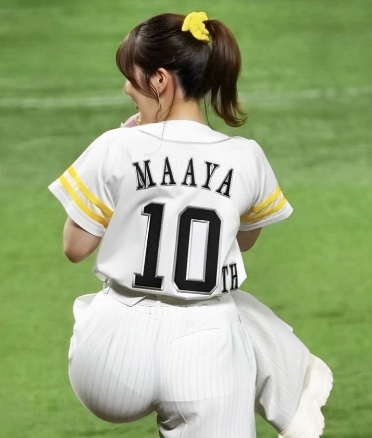 内田真礼