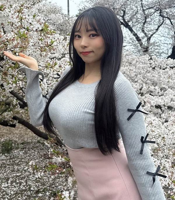 爆乳声優