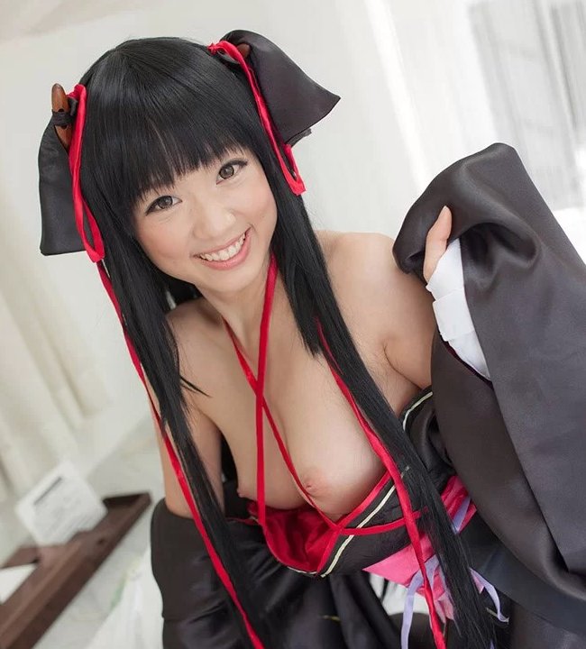 コスプレイヤー