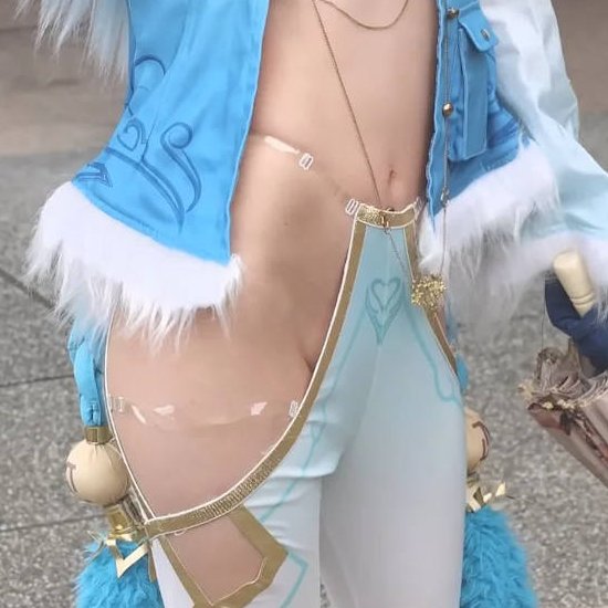 コスプレイヤー