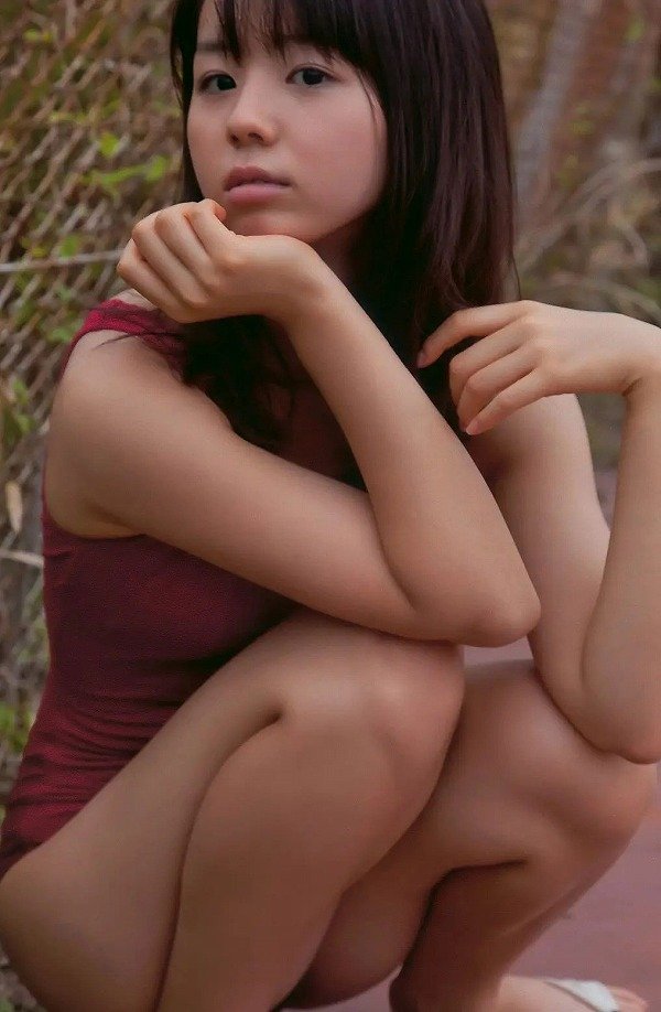 うんこ座りの美少女 (11)