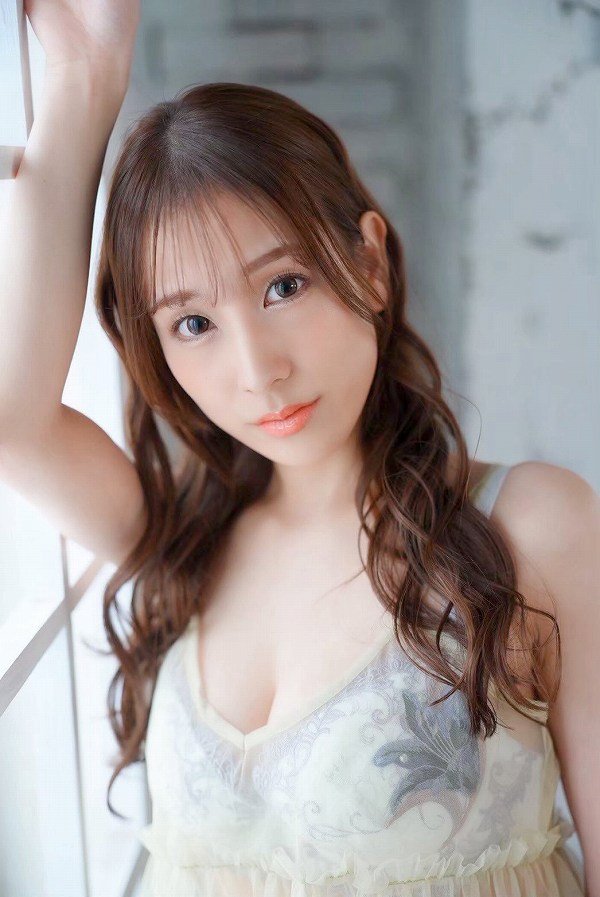 至高の巨乳美女の衝動SEX、三澄寧々 (2)