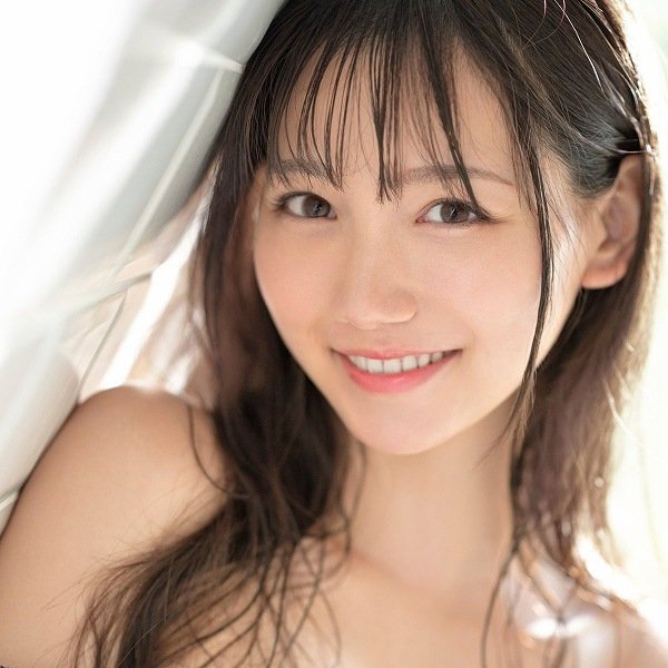 【三田真鈴】健康的なスレンダー巨乳美少女の過激なセックス